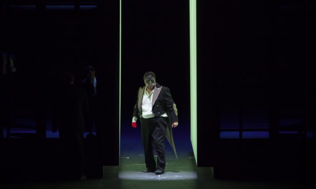 Rigoletto di Verdi al Teatro del Maggio a Firenze con protagonista il baritono Luca Micheletti
